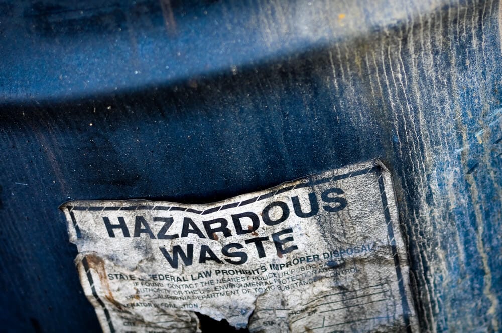 4 Types of Hazardous Waste and How to Handle it Properly